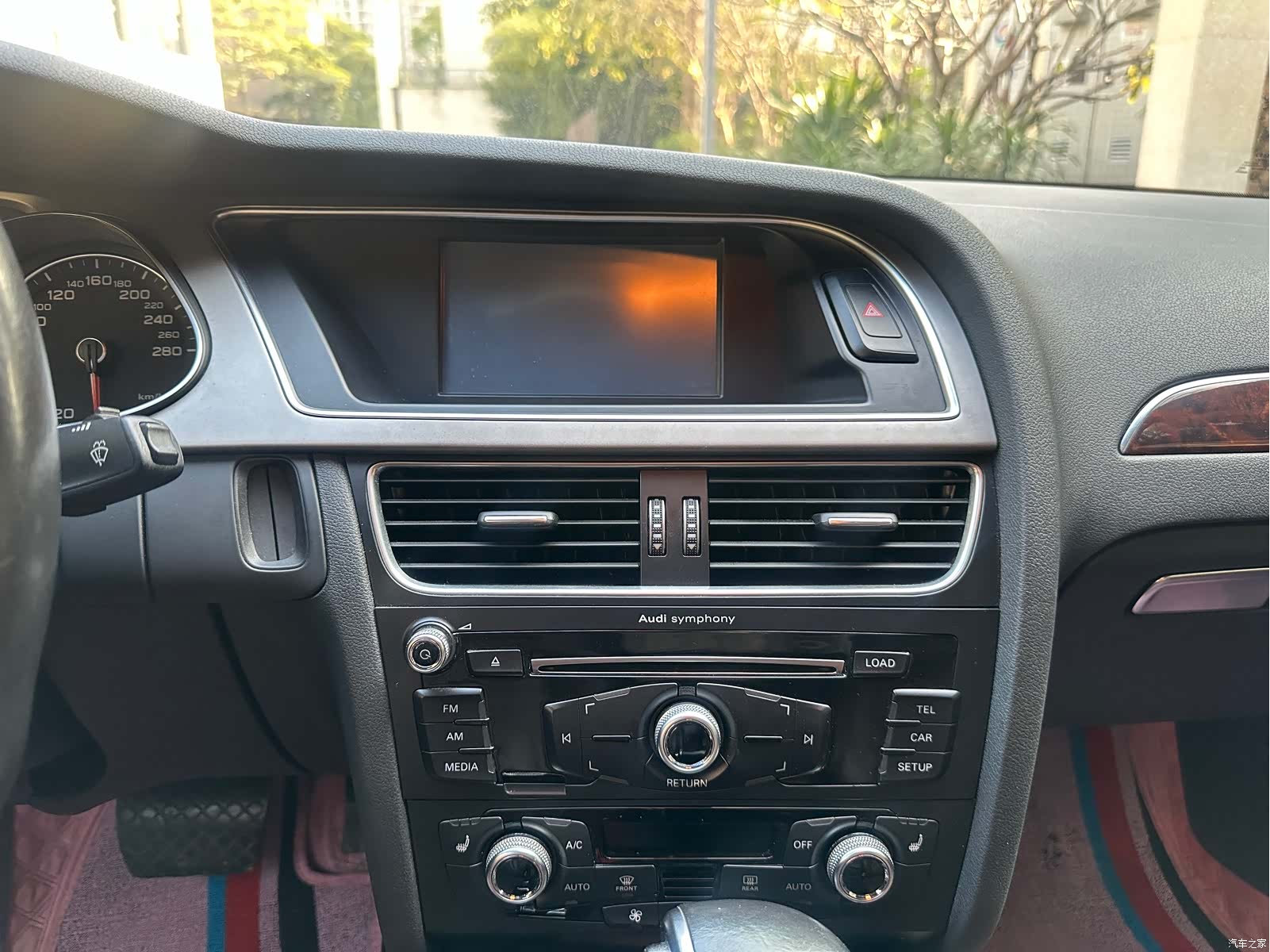 Audi A4L, 2016 11