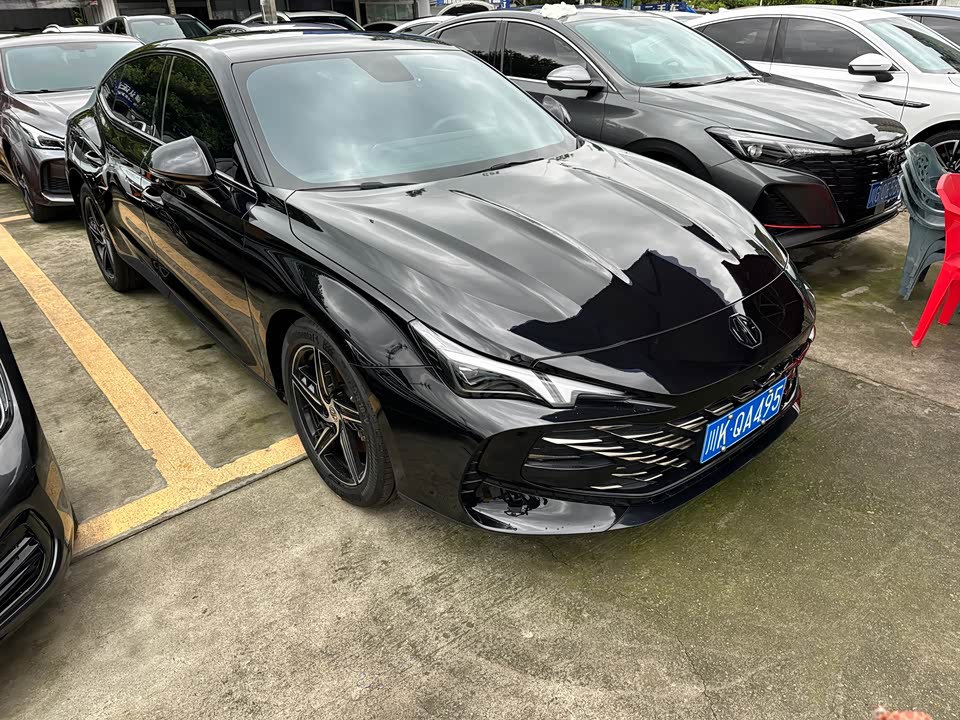 MG MG7