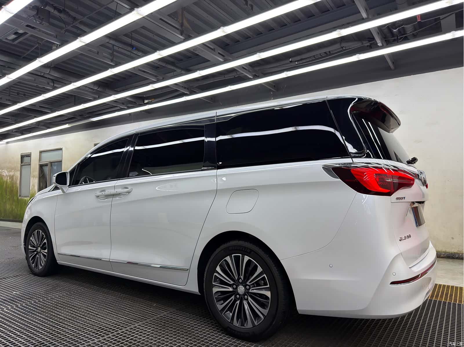 Buick GL8, 2022 4