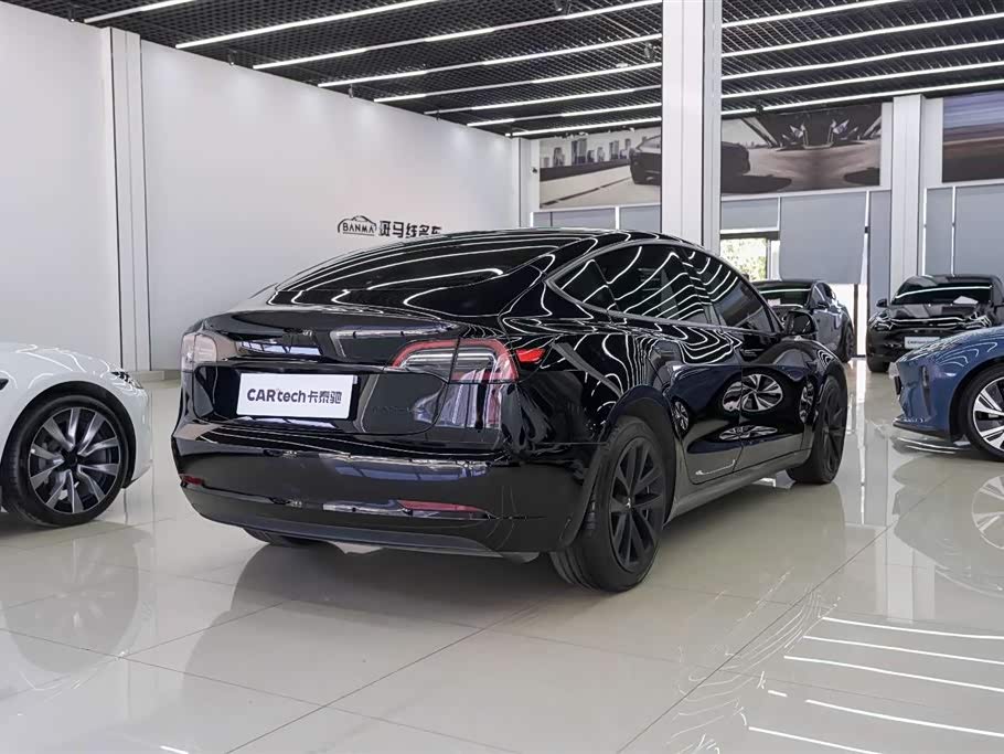 Tesla Model 3 Tesla Model 3