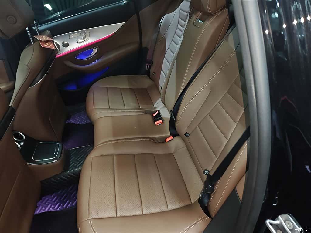 Mercedes-Benz E-Class, 2023 13