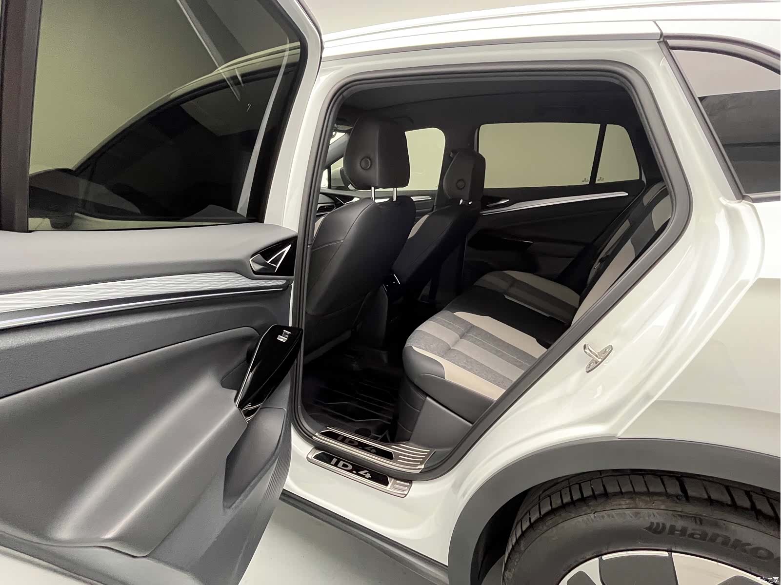 Volkswagen ID.4, 2025 14