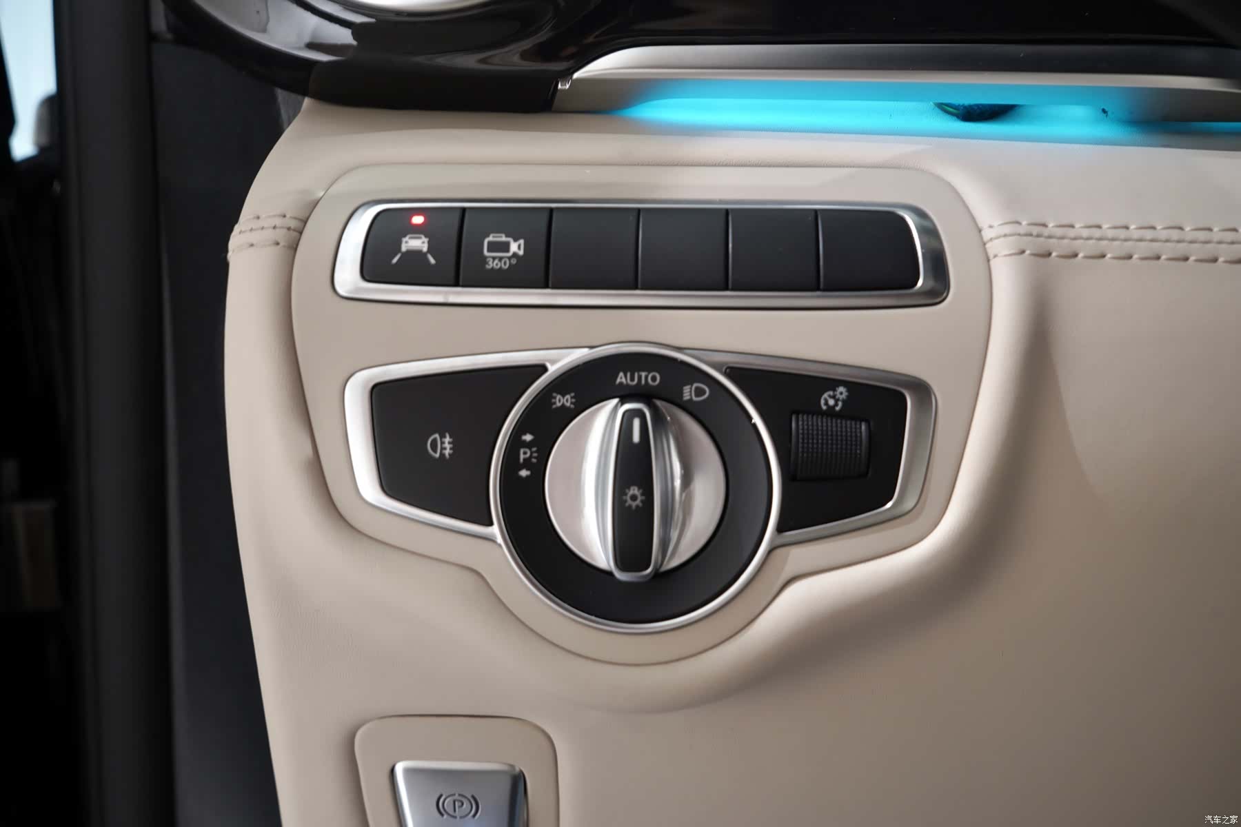 Mercedes-Benz V-Class, 2020 7