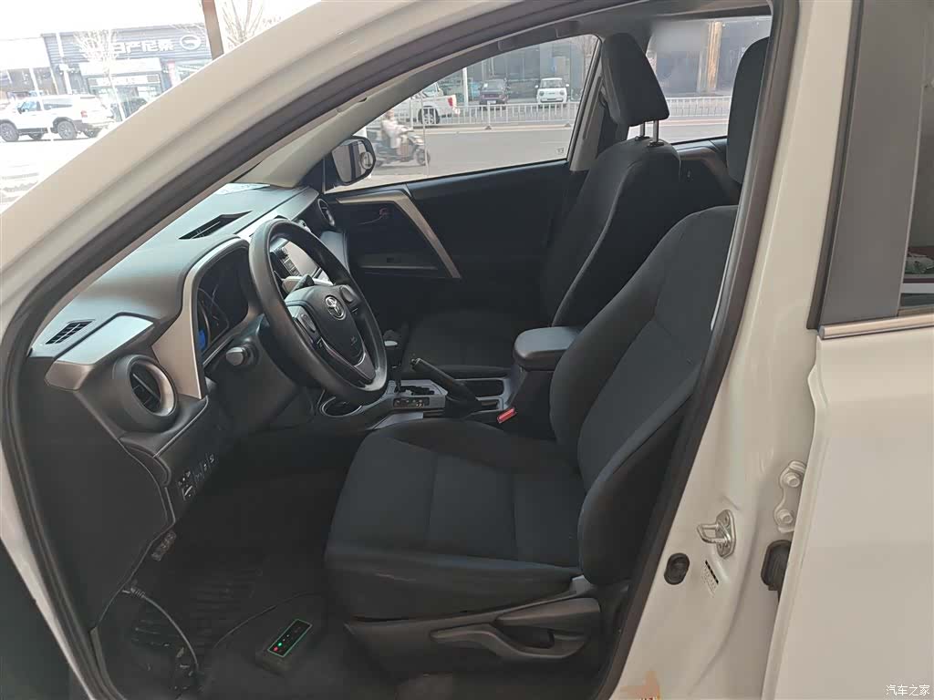 Toyota RAV4, 2018 14