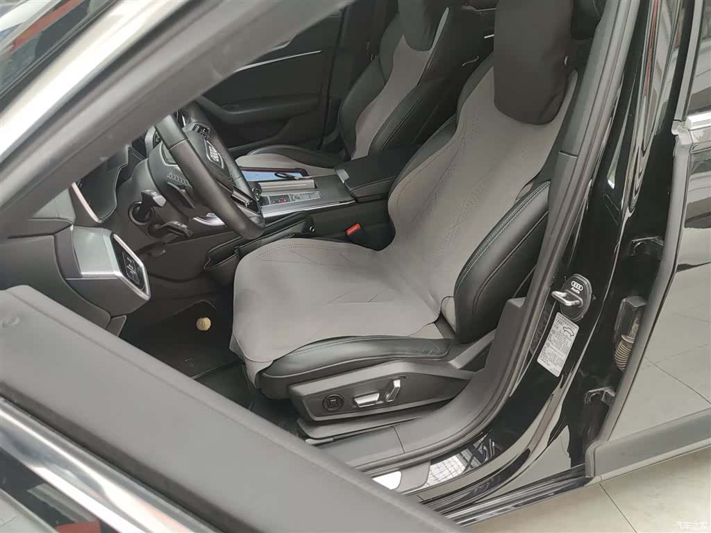 Audi A6L, 2024 15