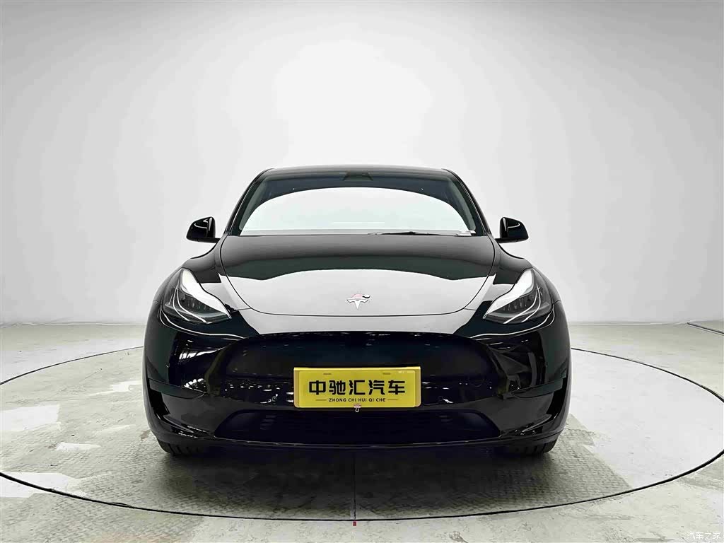 Tesla Model Y, 2023 2