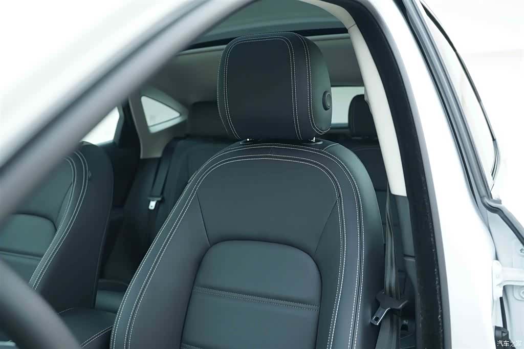 Land Rover E-PACE, 2024 13