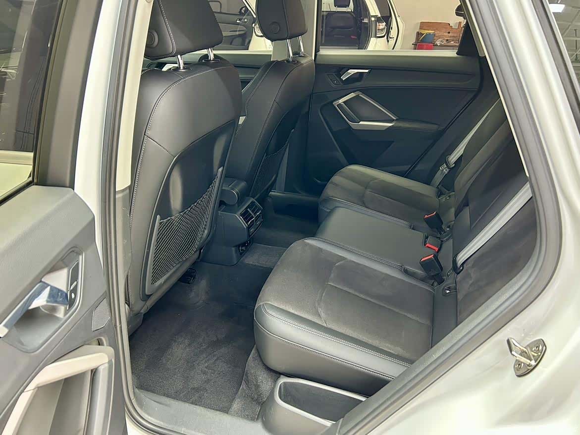 Audi Q3, 2023 9