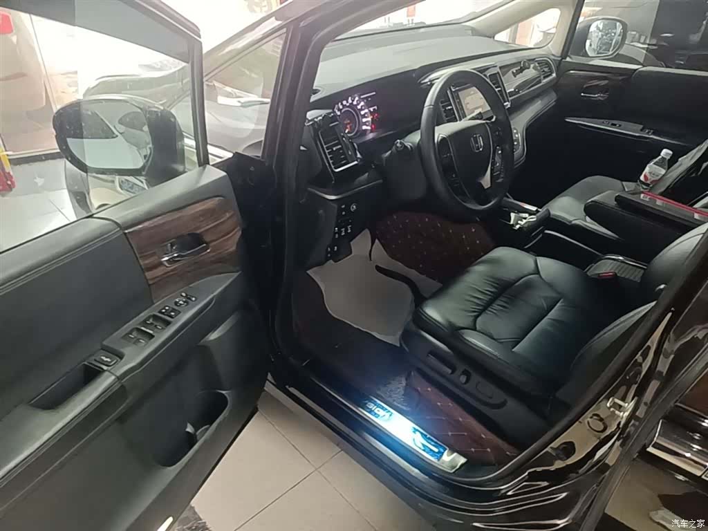 Honda Elysion, 2018 16