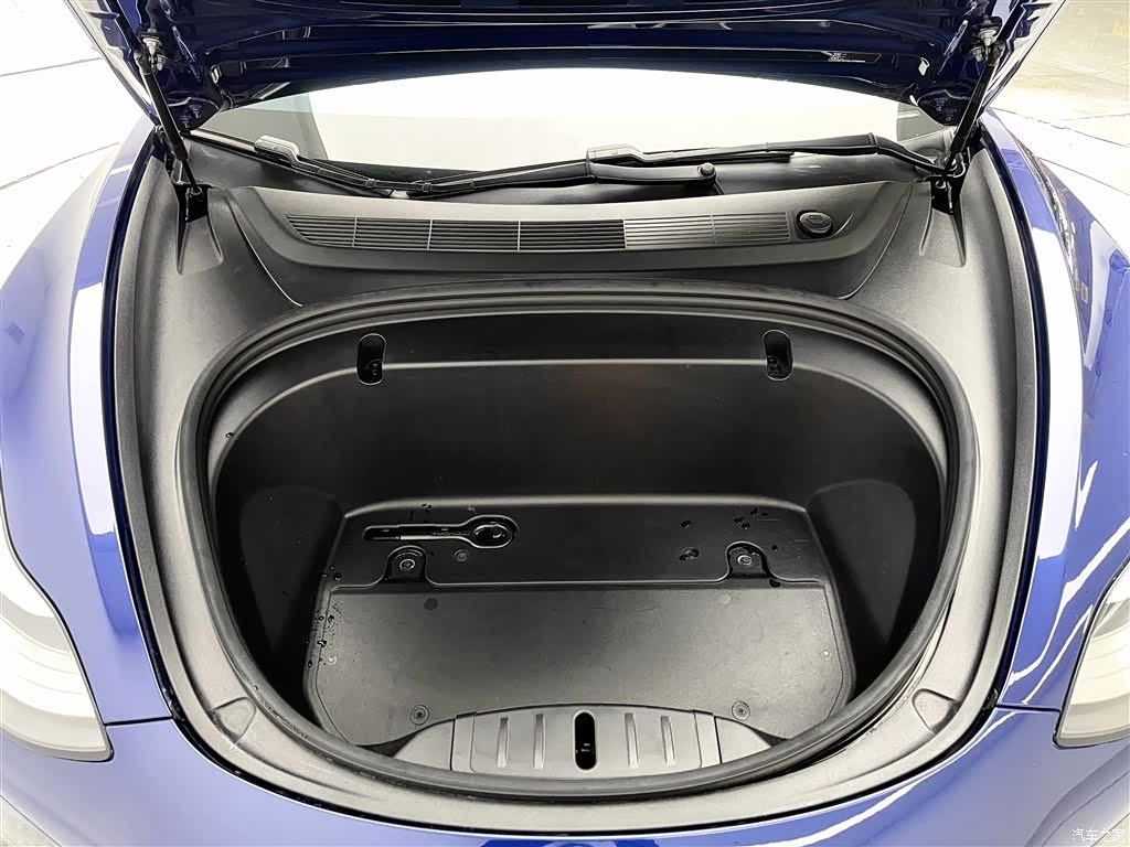 Model 3, 2020 16