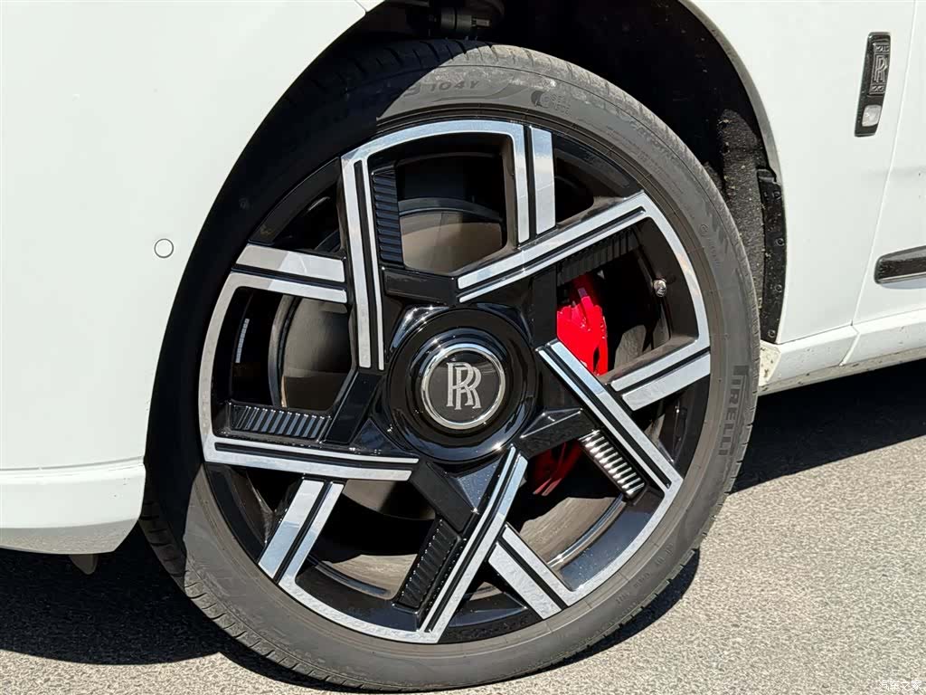 Rolls-Royce Cullinan, 2025 24