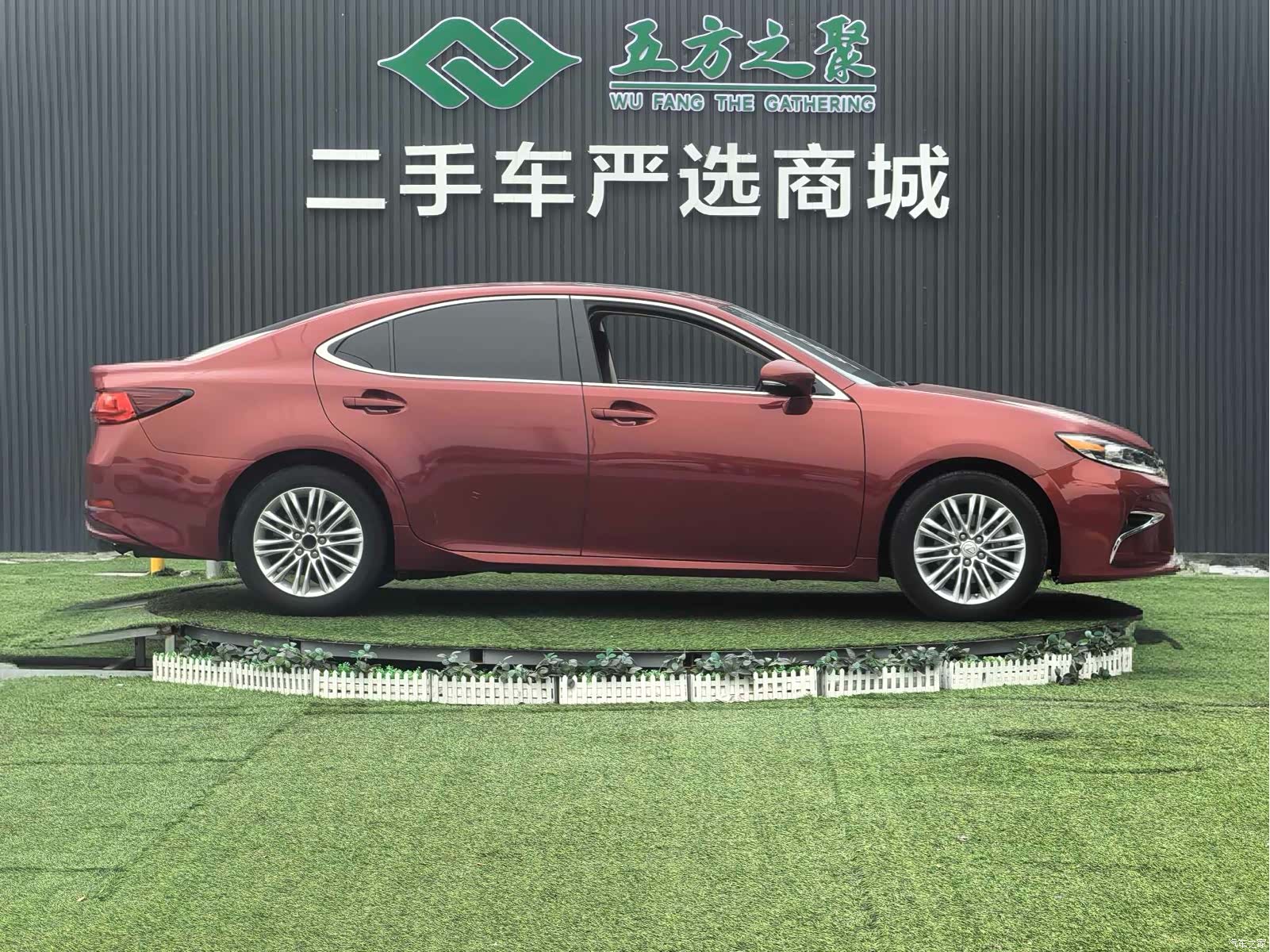 Lexus ES, 2018 4