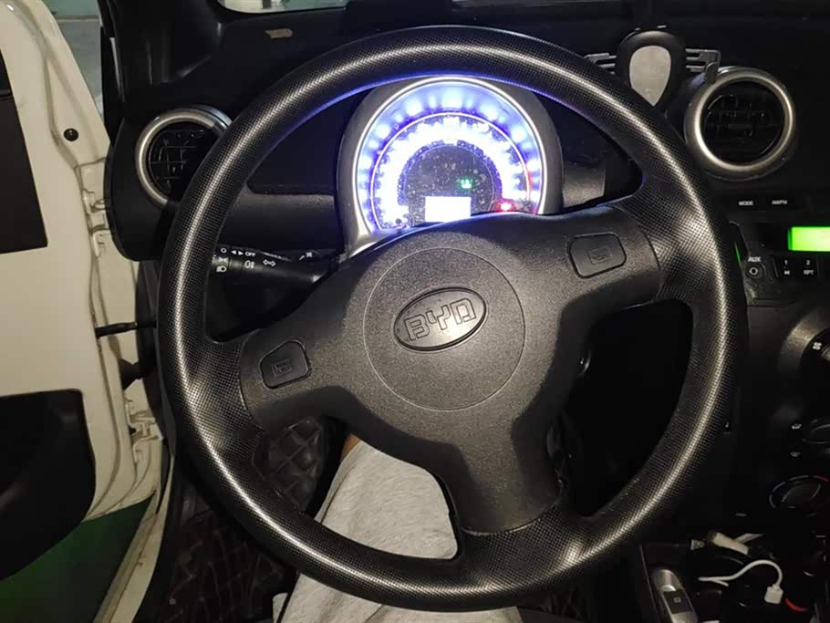 BYD F0