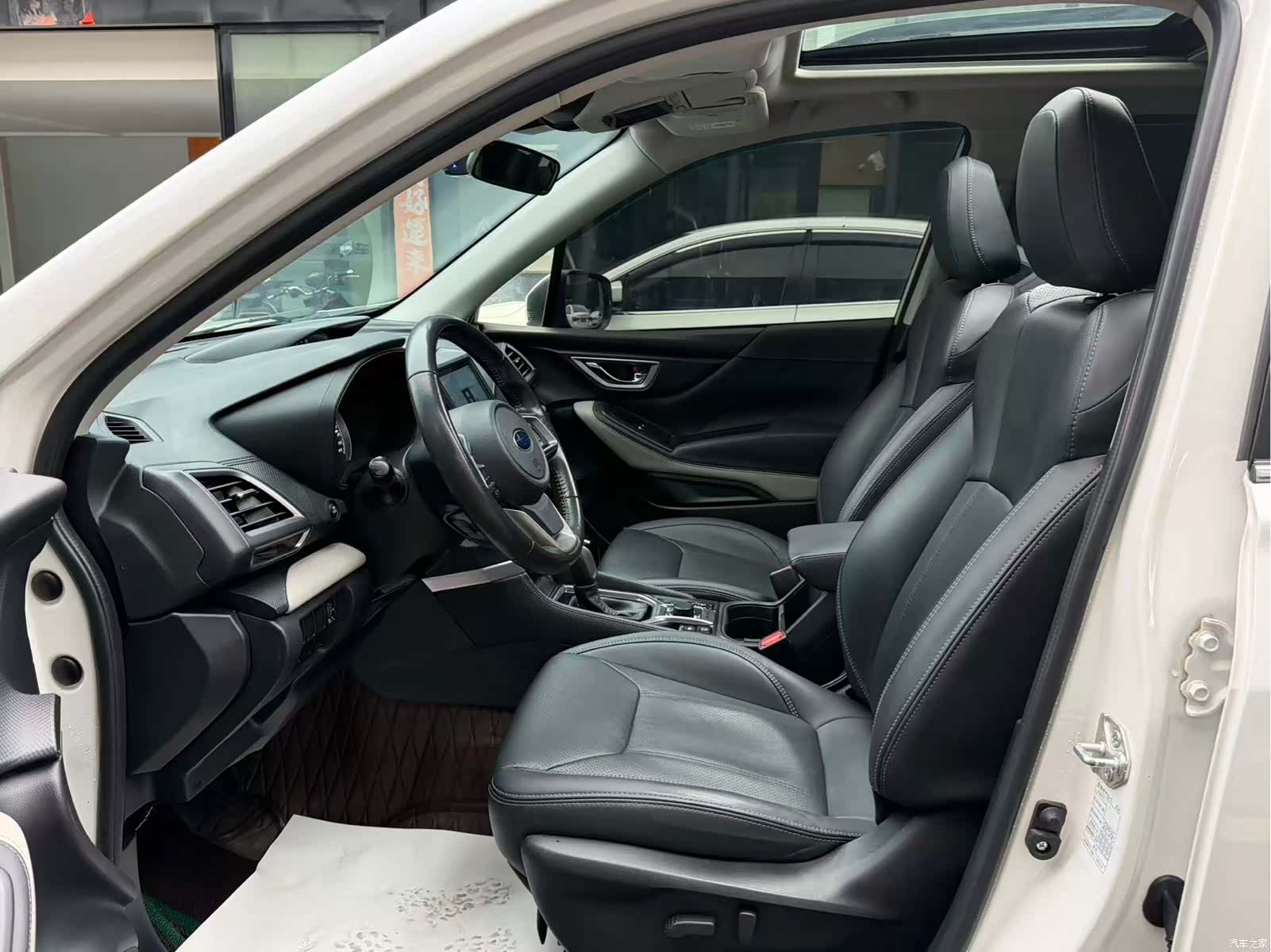 Subaru Forester, 2022 все фото