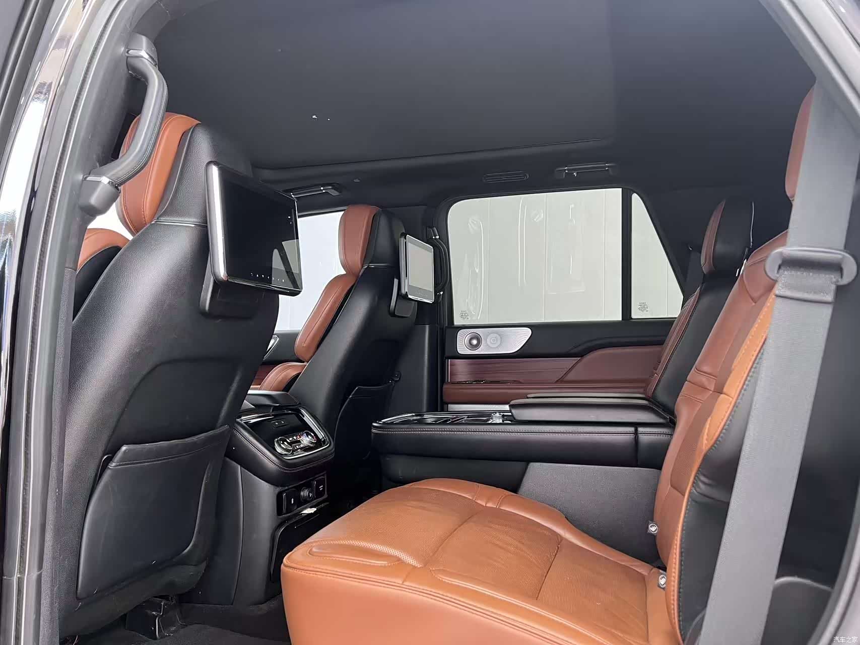 Lincoln Navigator, 2019 8