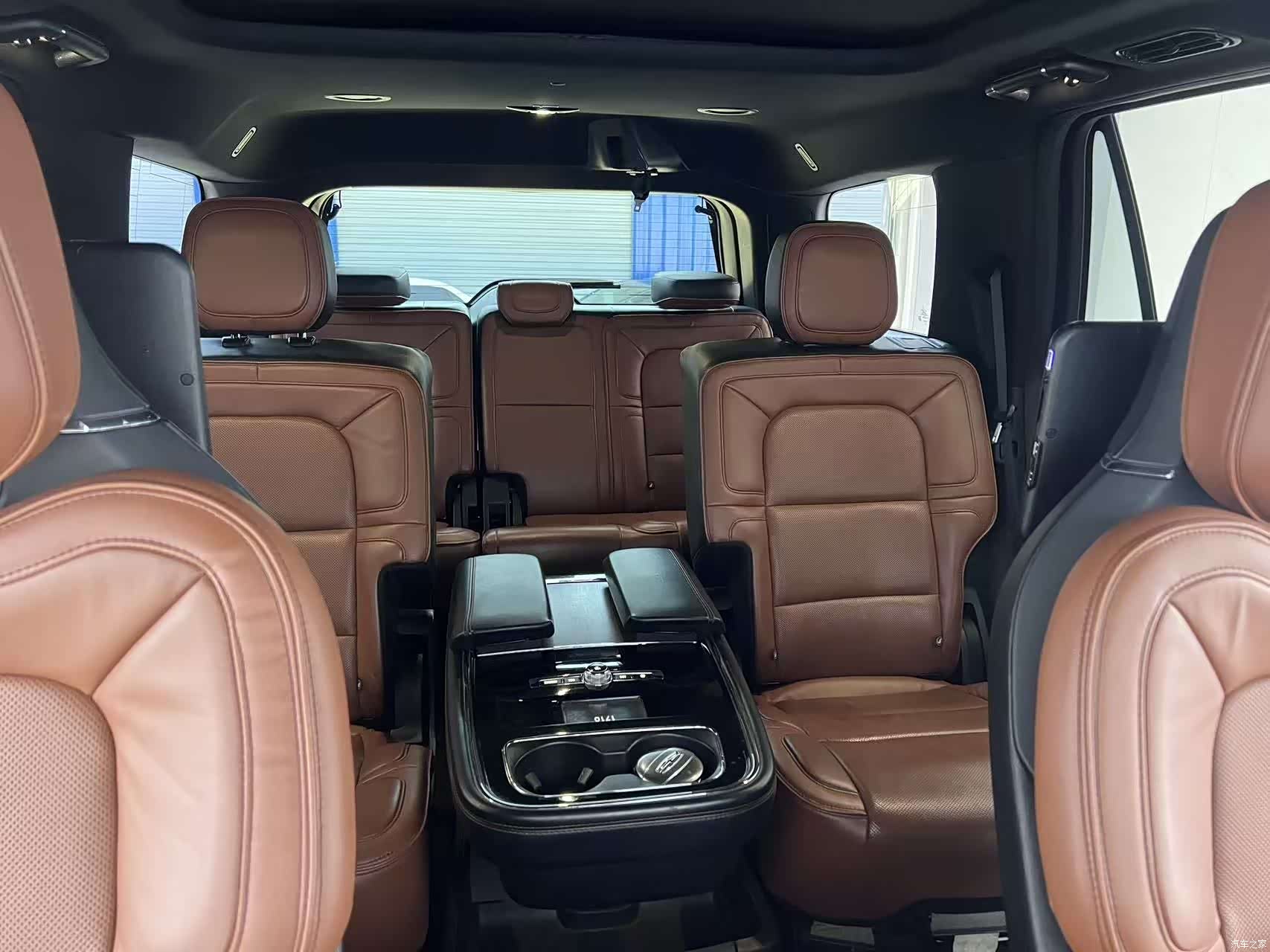 Lincoln Navigator, 2019 13