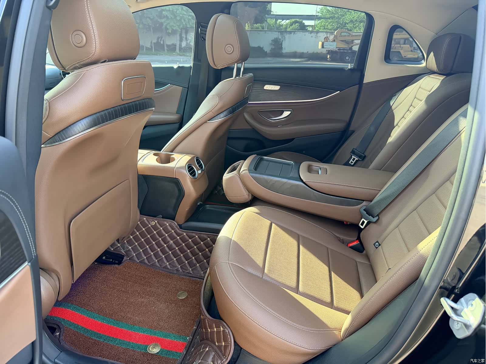 Mercedes-Benz E-Class, 2019 6