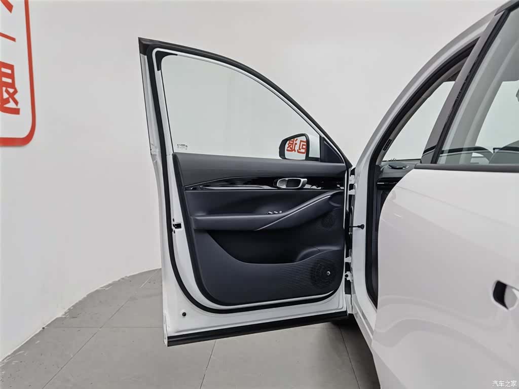 Geely Galaxy E5, 2025 8