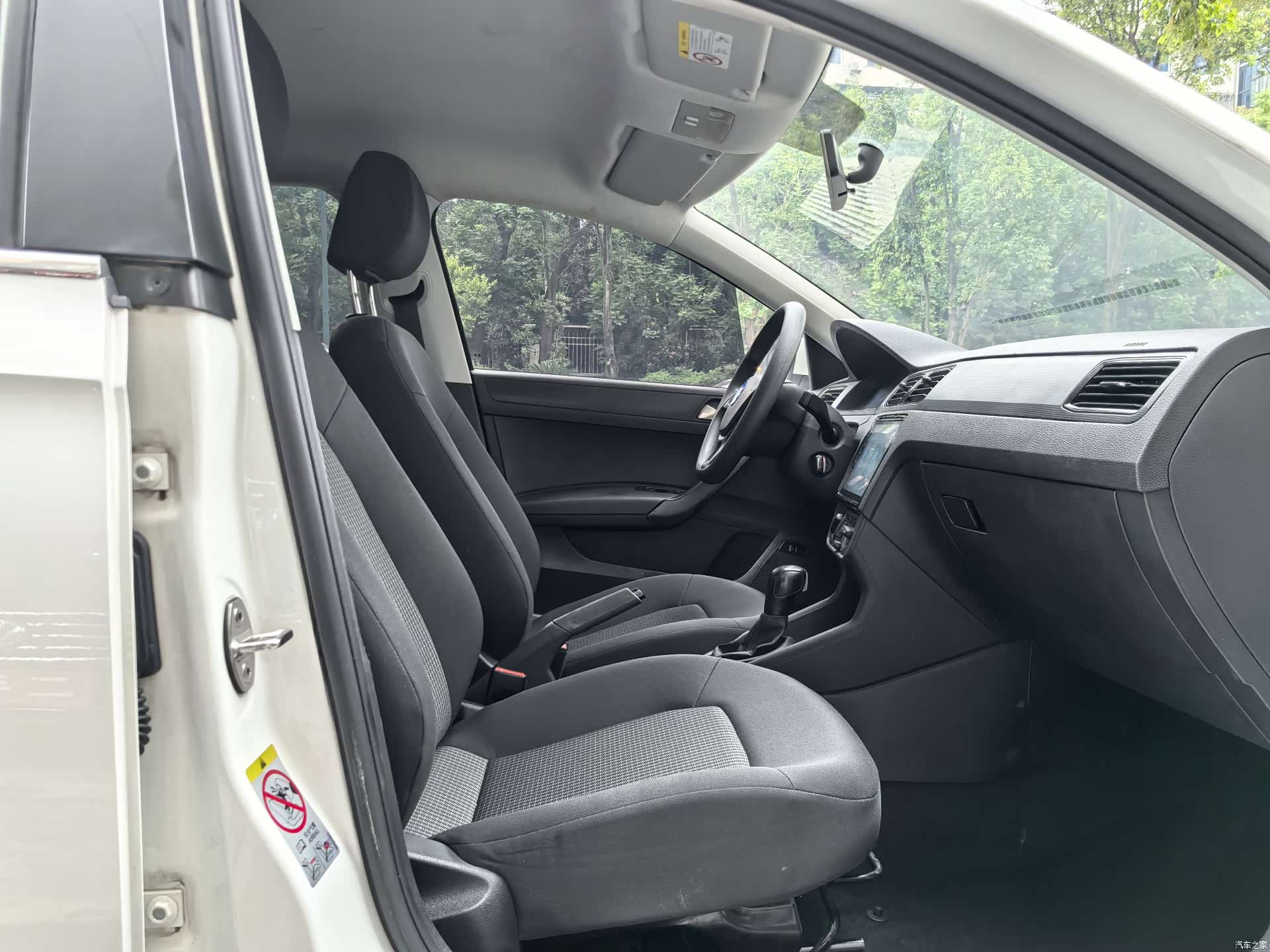 Volkswagen Santana, 2018 13
