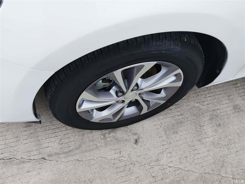 Buick Verano, 2023 25
