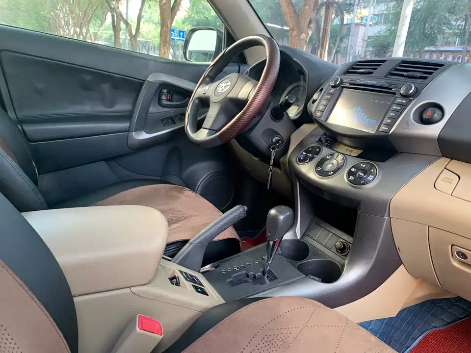 Toyota RAV4 Rongfang