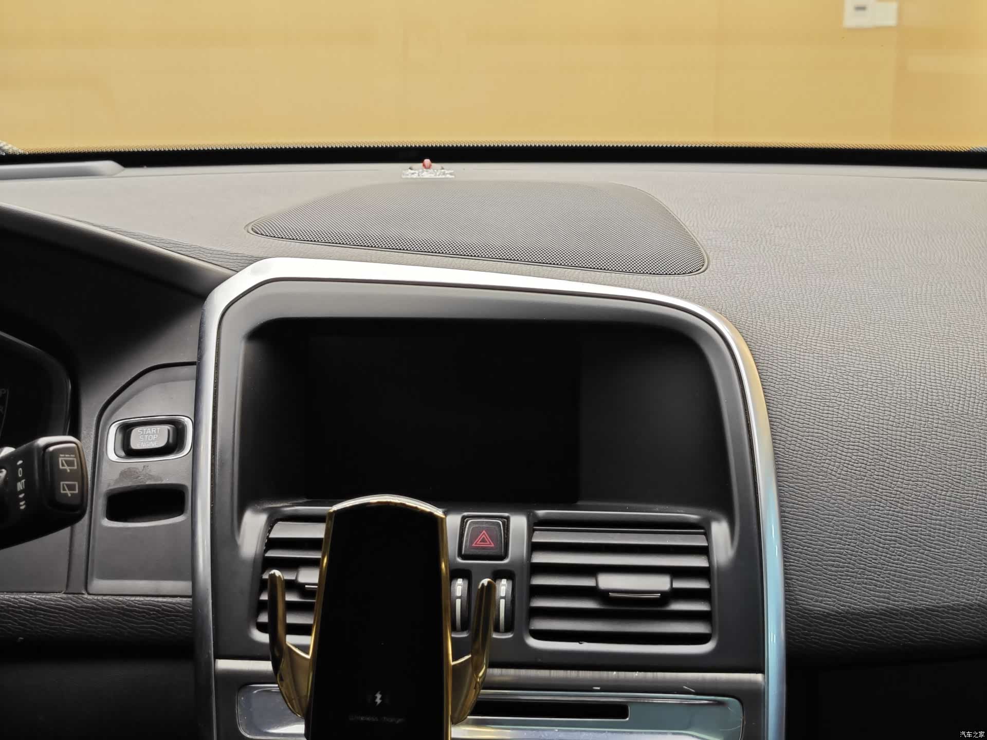 Volvo XC60, 2014 15