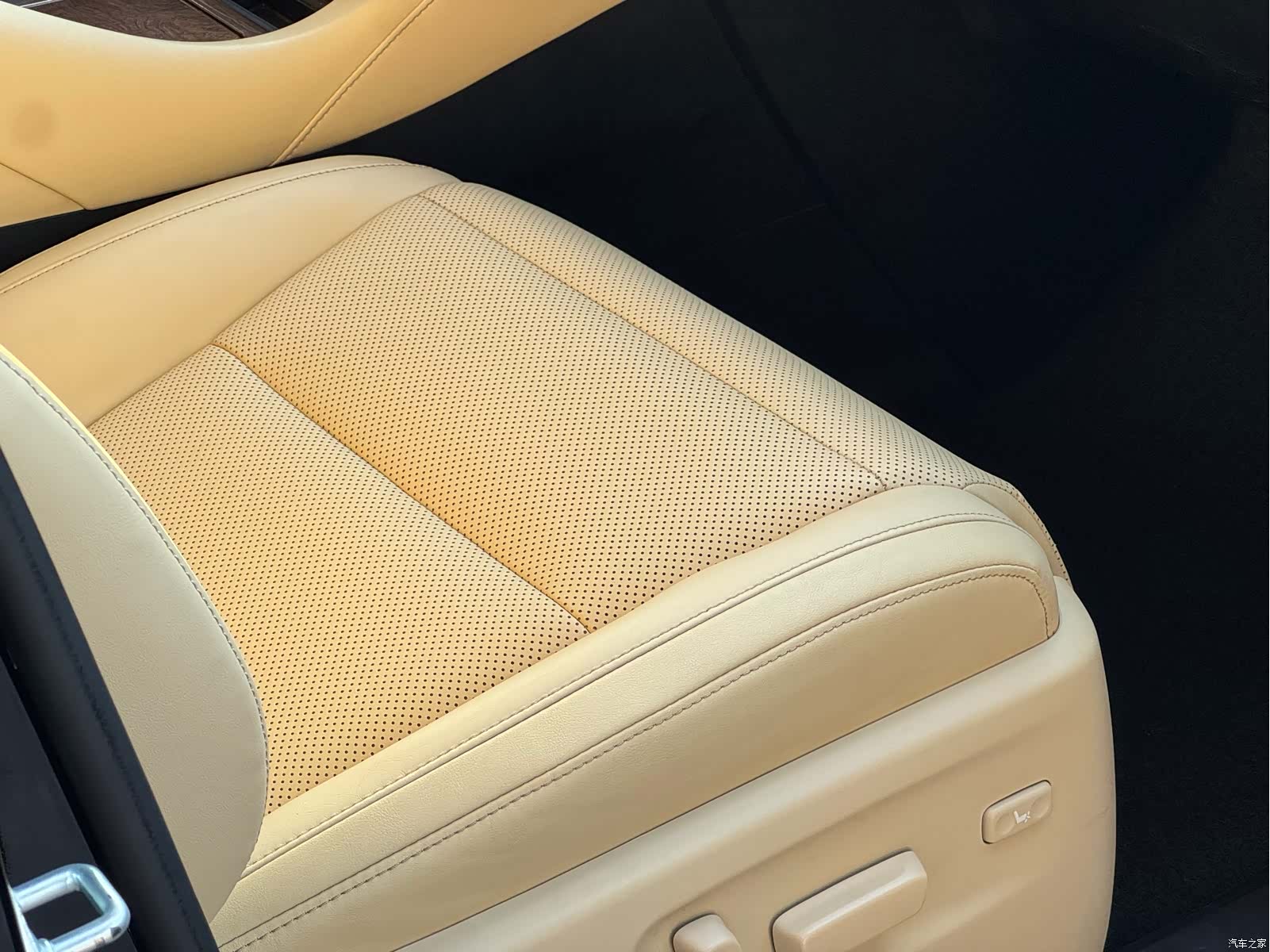 Toyota Alphard, 2018 8