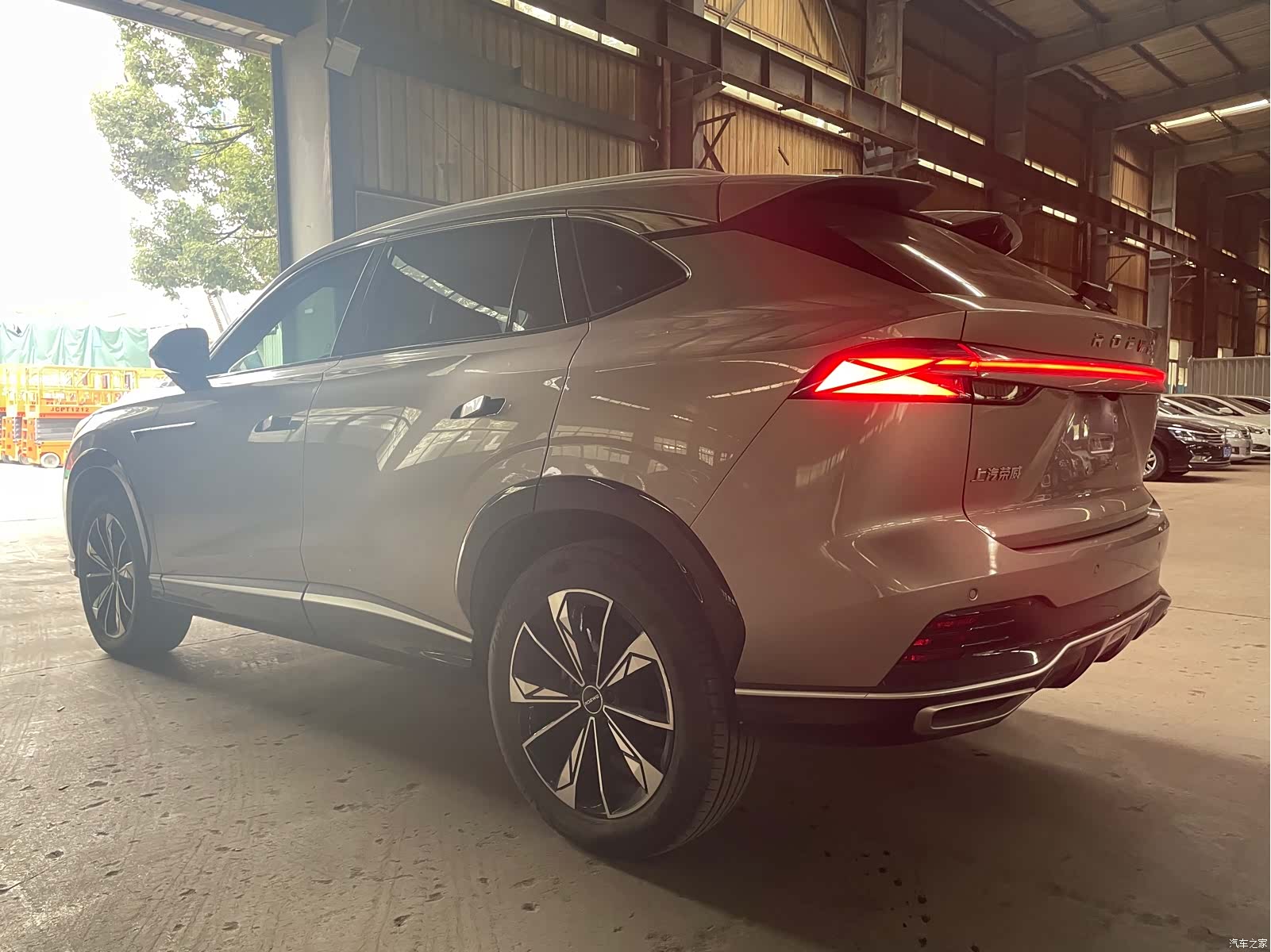 Roewe RX5, 2023 9