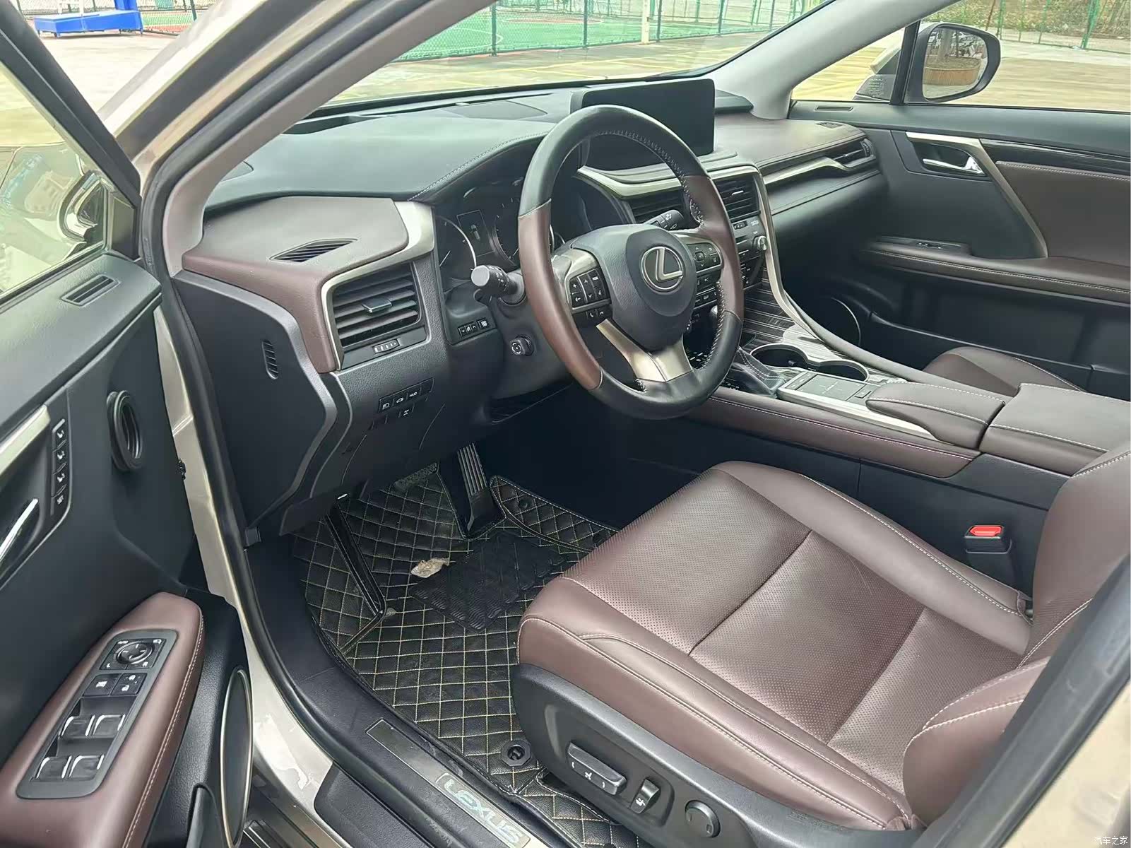Lexus RX, 2022 4