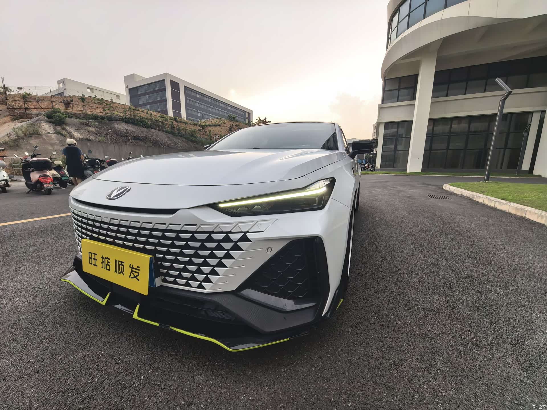 Changan UNI-V, 2023 25