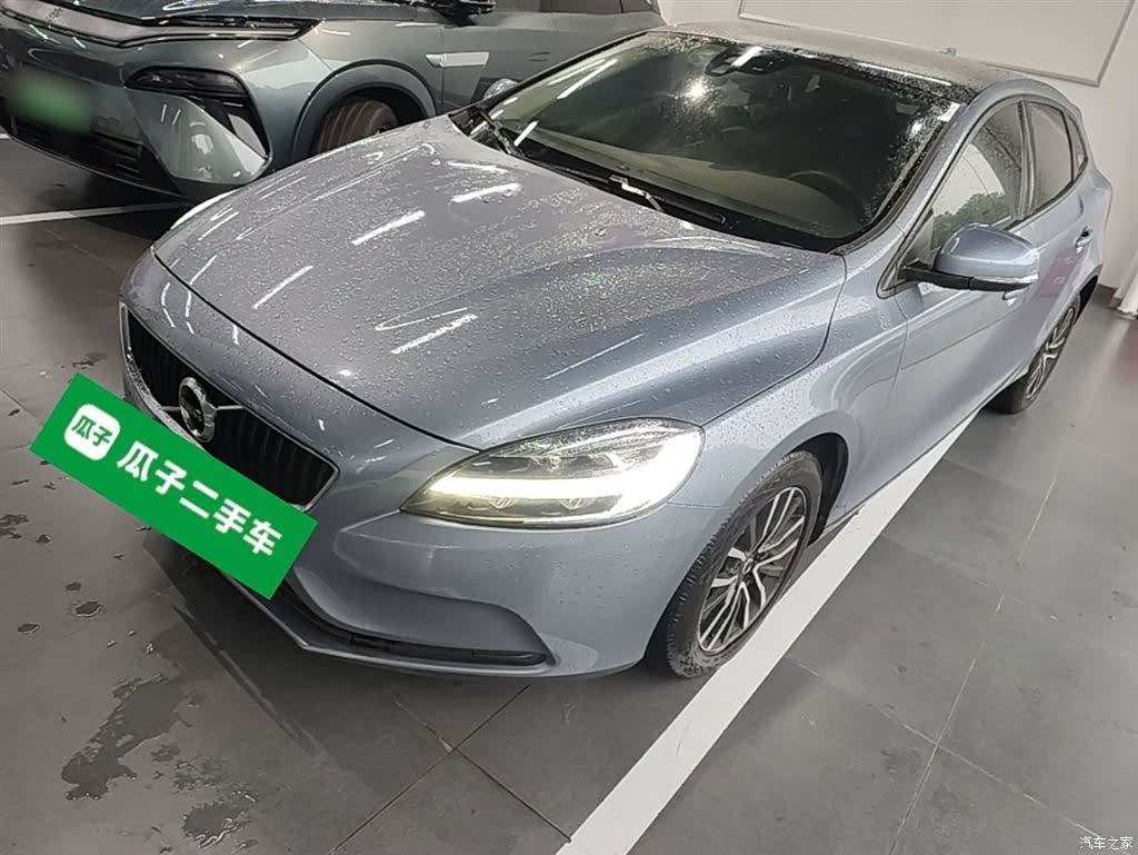 Volvo V40, 2019 1
