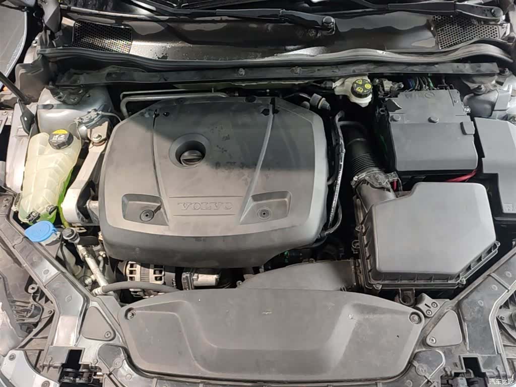 Volvo V40, 2019 20