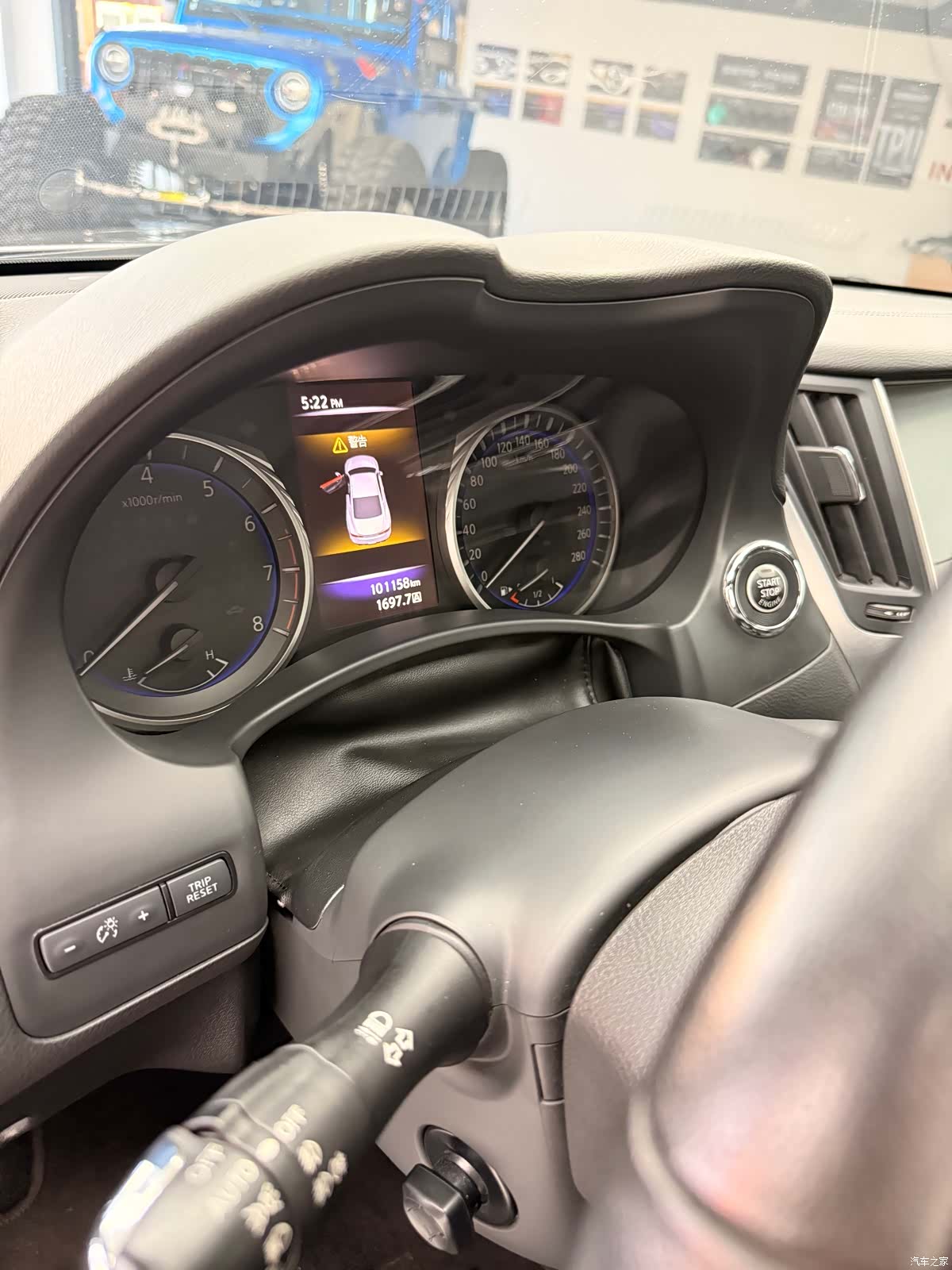 Infiniti Q60, 2020 7