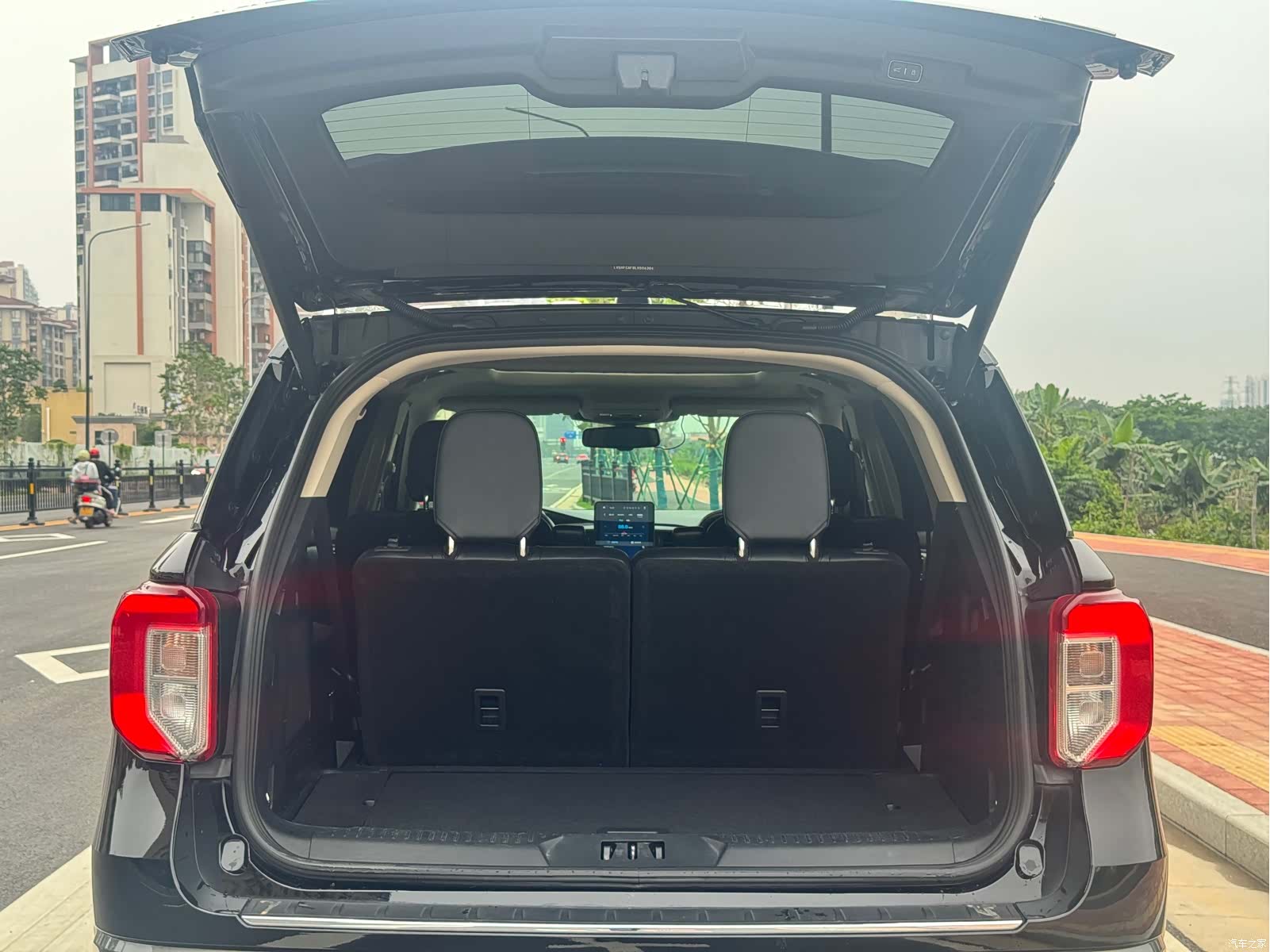 Ford Explorer, 2020 12