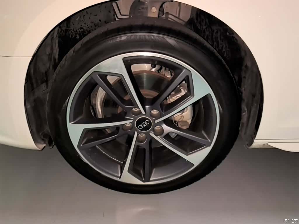 Audi A4L, 2024 23