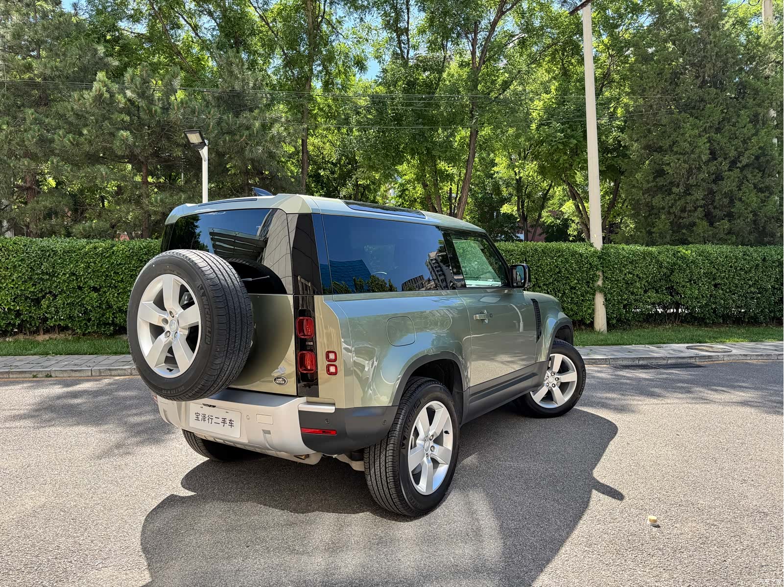 Land Rover Defender, 2024 все фото