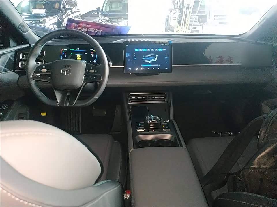 BYD Qin L BYD Qin L