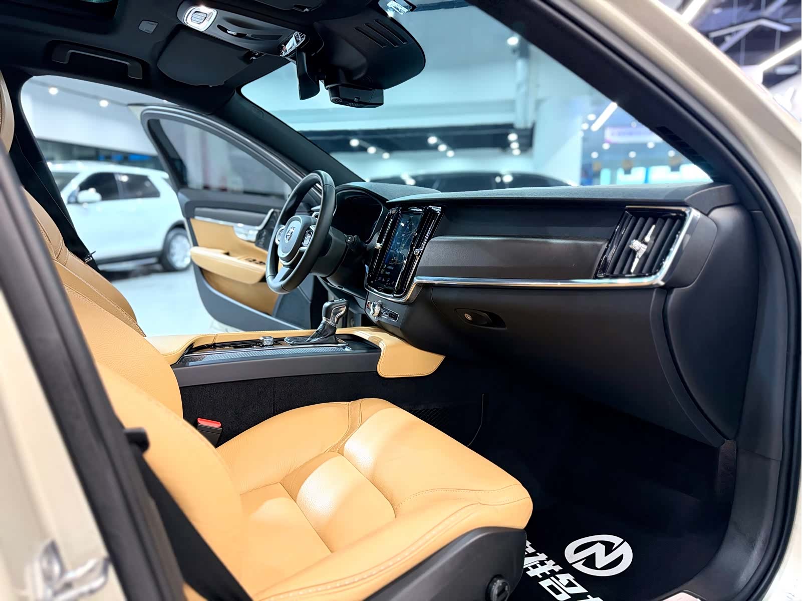 Volvo V90, 2019 17