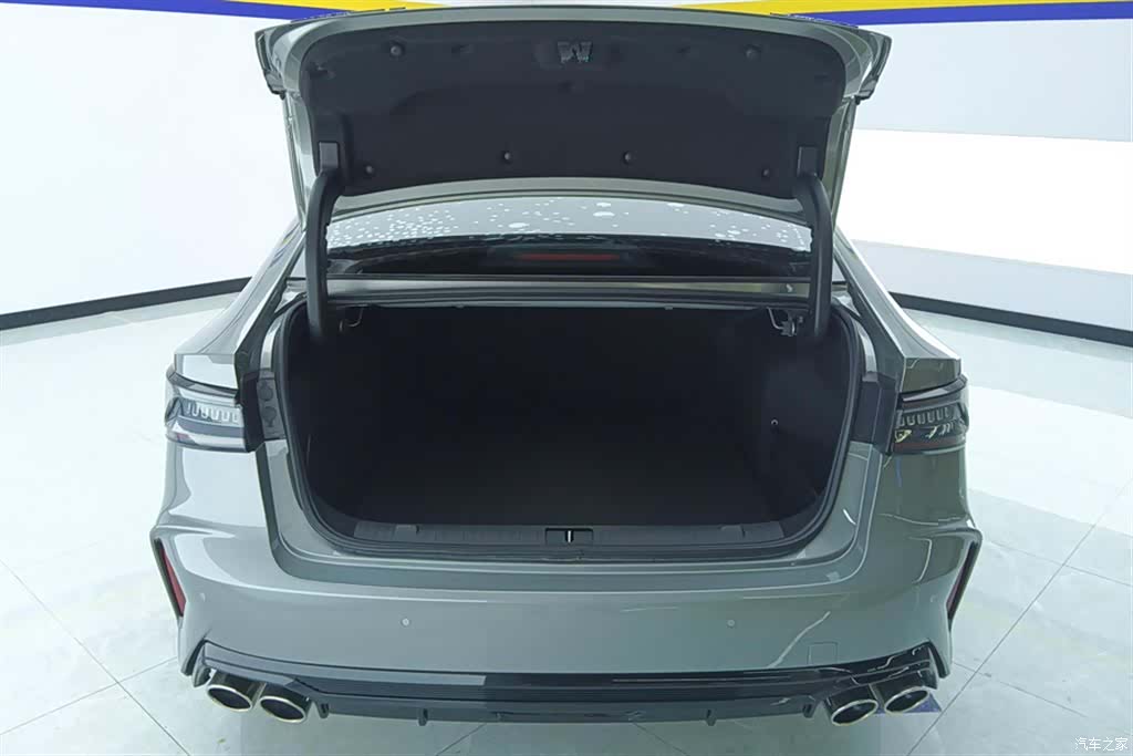 Chery Arrizo 8, 2024 4