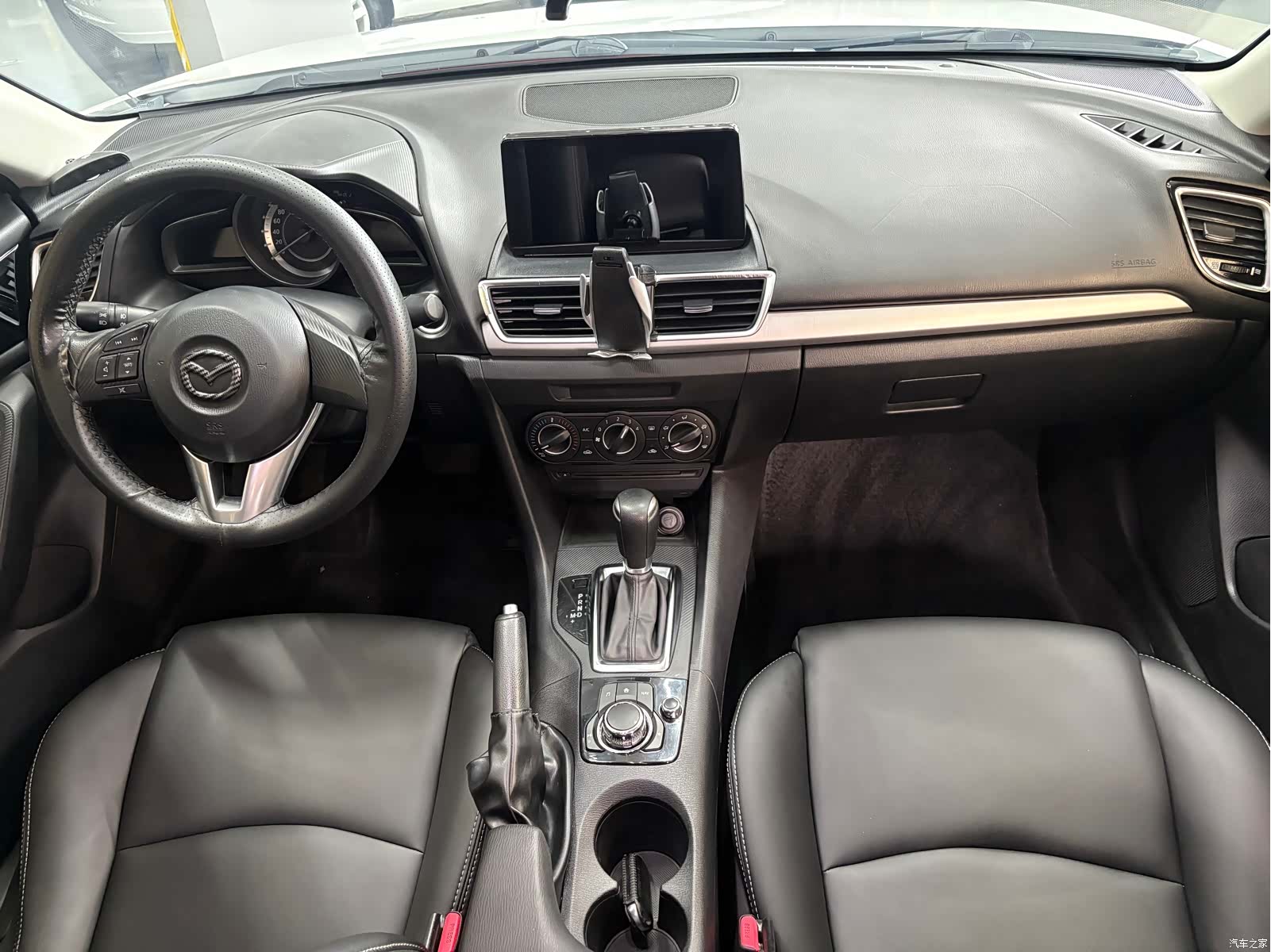 Mazda Mazda3, 2016 14