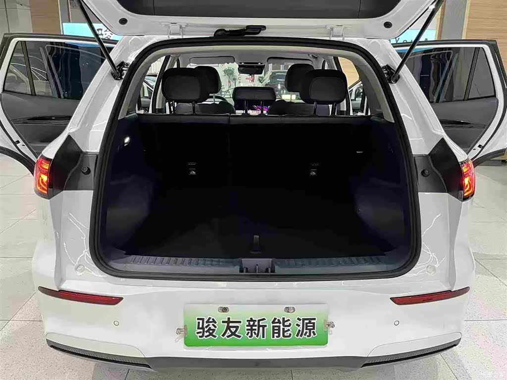 Geely Galaxy E5, 2025 7