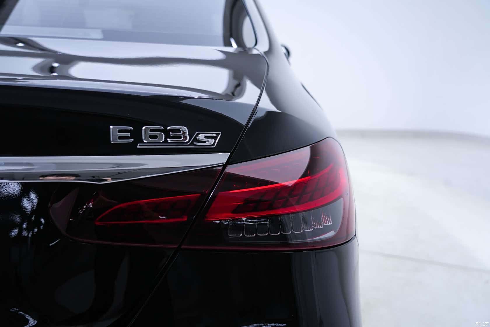 Mercedes-Benz E-Class, 2022 13