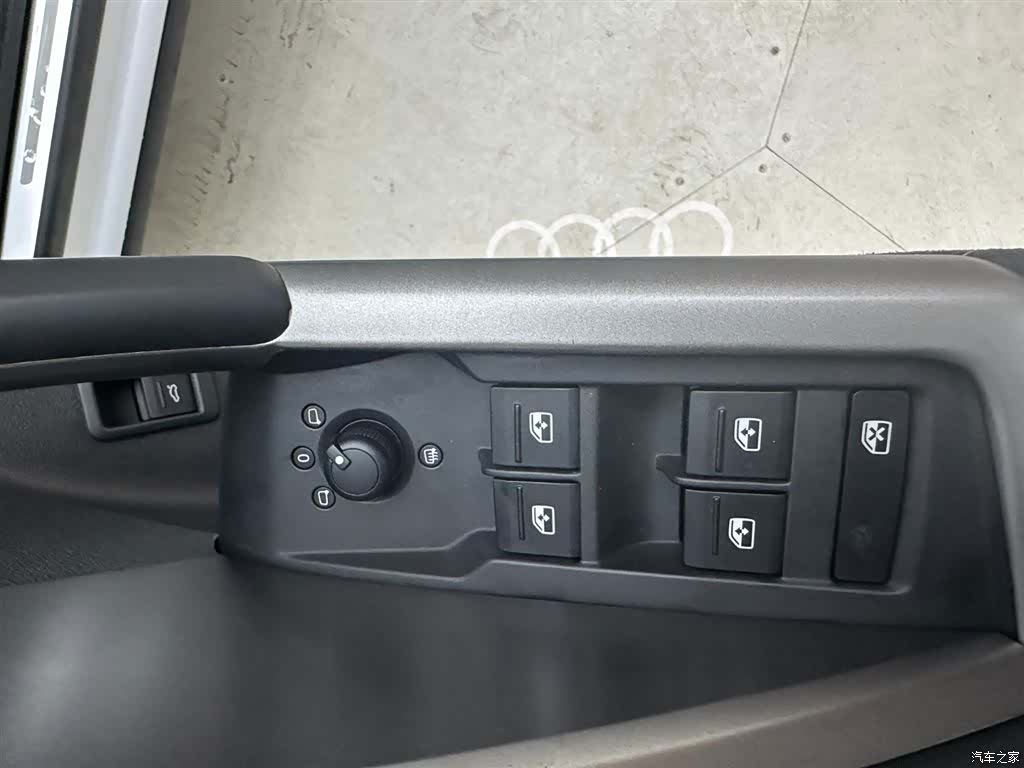 Audi Q3, 2022 14