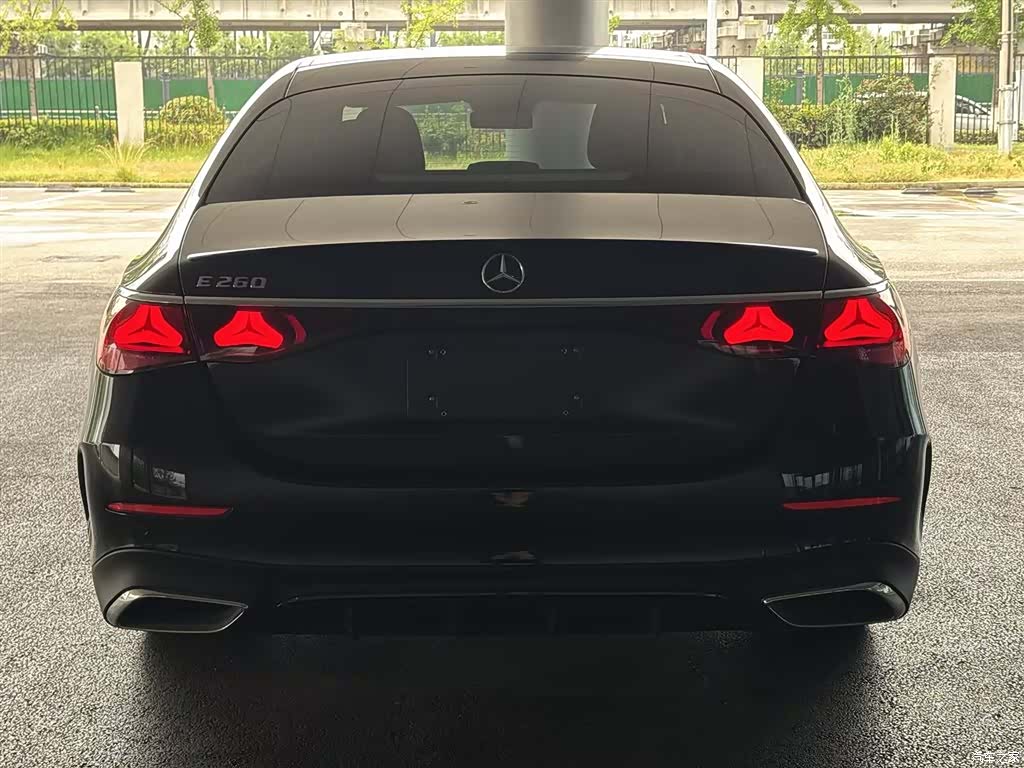 Mercedes-Benz E-Class, 2025 13