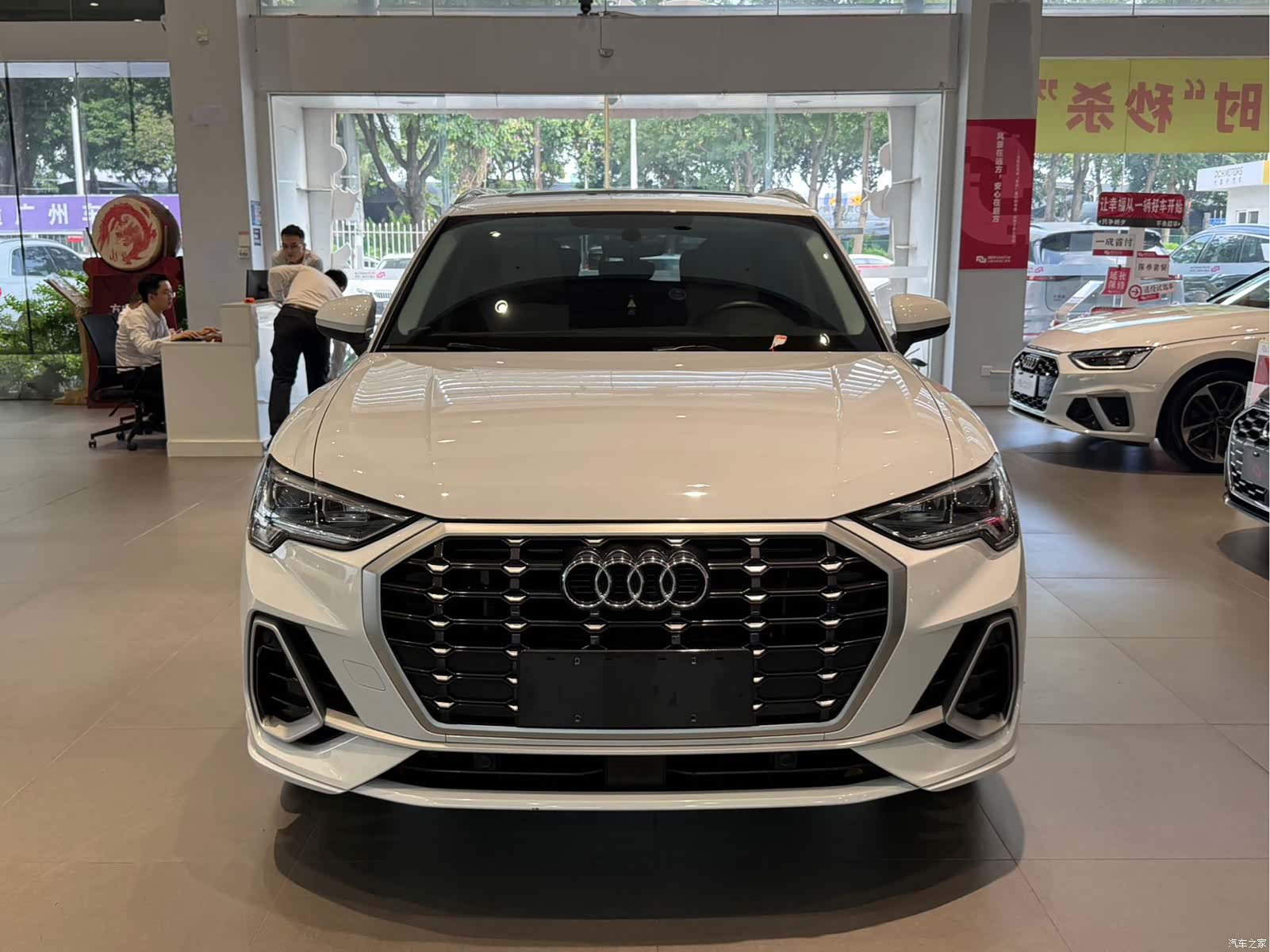 Audi Q3, 2022 2