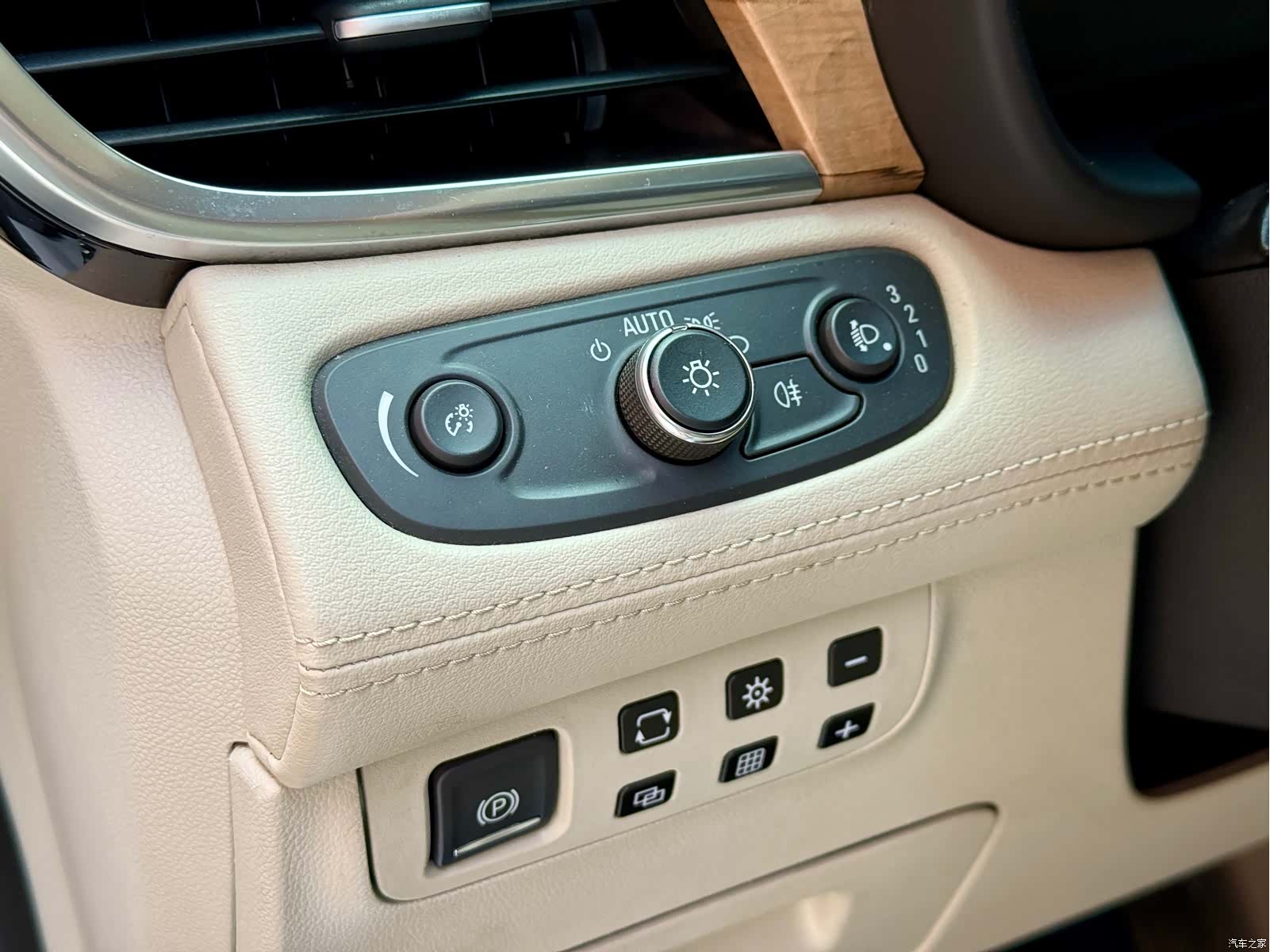 Buick GL8, 2020 12