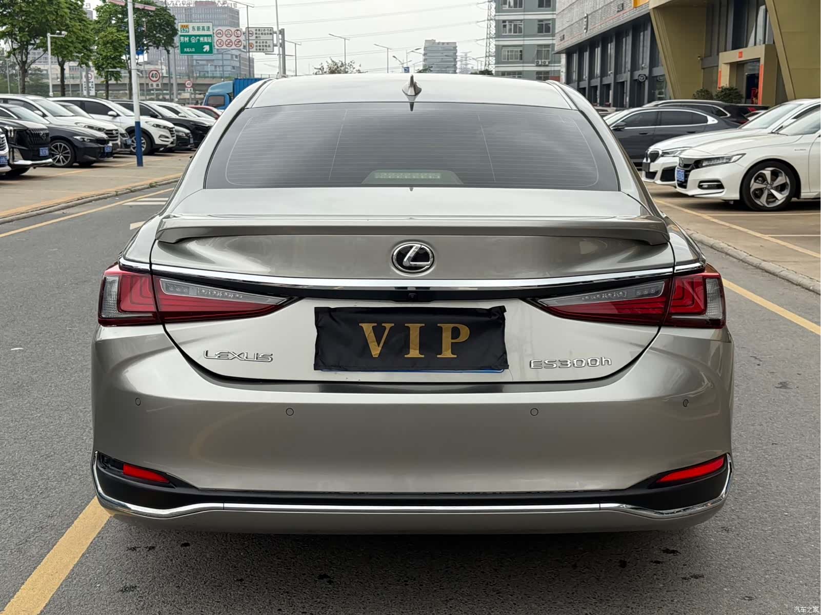 Lexus ES, 2024 8