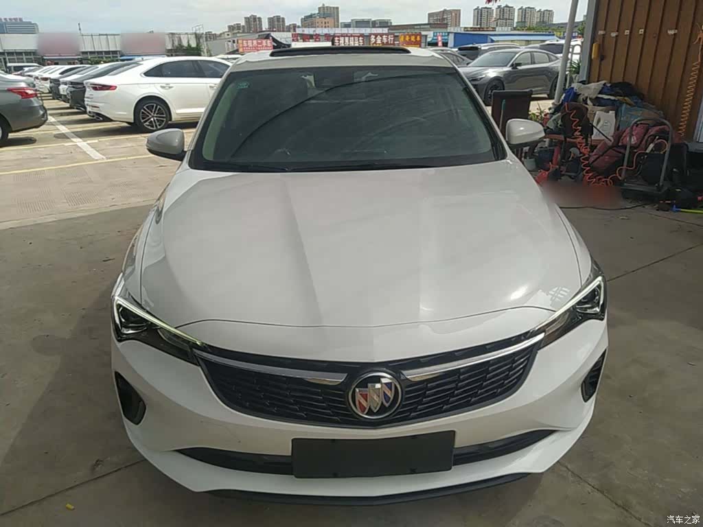 Buick Verano, 2022 3