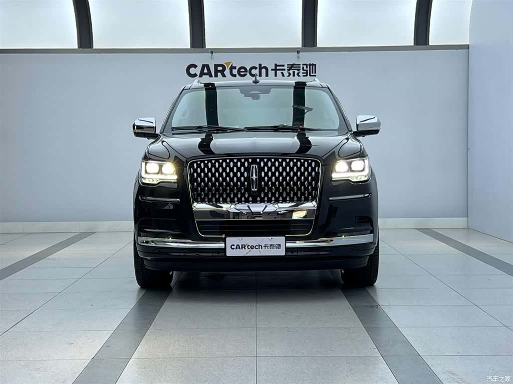 Lincoln Navigator, 2023 2