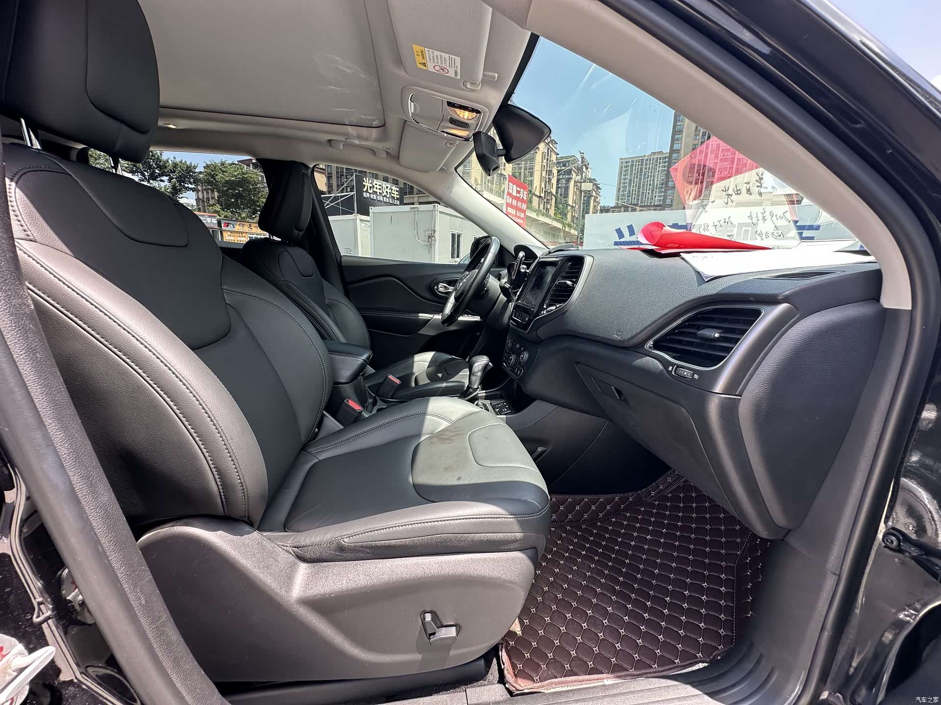 Jeep Cherokee, 2019 11